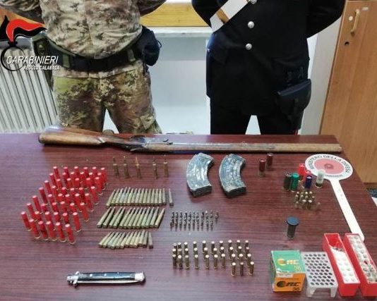 carabinieri Reggio Calabria, Taurianova possesso armi da guerra