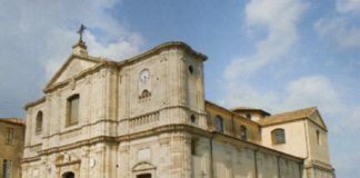 Squillace, Cattedrale dedicata a Santa Maria Assunta
