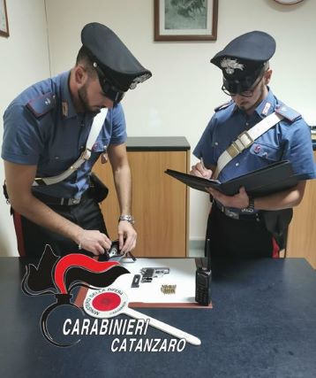 pistola Botricello, Carabinieri Catanzaro