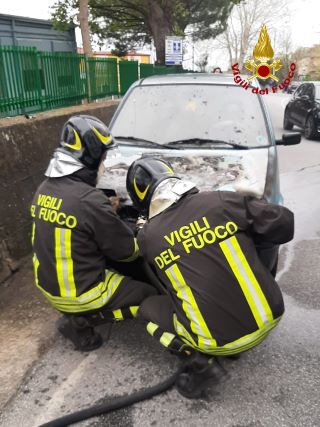 Incendio Fiat 500 in transito a Janò, Vigili del Fuoco