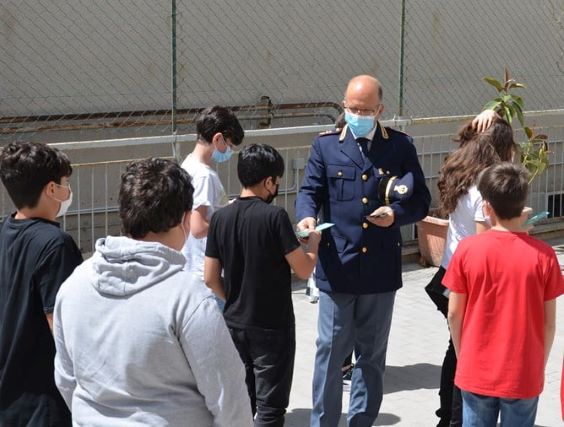 25 maggio, Qustura Catanzaro incontra gli studenti