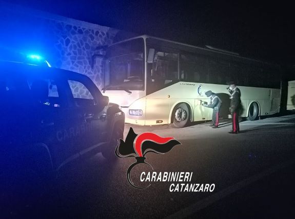 furto carburante da bus, Carabinieri Catanzaro