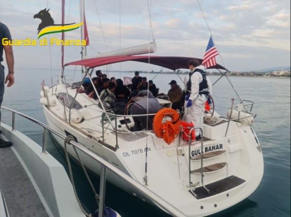 imbarcazione migranti, Guardia di Finanza Vibo Valentia