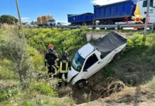 incidente stradale nel Crotonese, Vigili del Fuoco