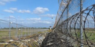 Carcere, recinzione del carcere (foto archivio)