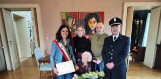 Nonna Carolina Miraglia, 107 anni, gli auguri della sindaca di San Giovanni in Fiore Rosaria Succurro