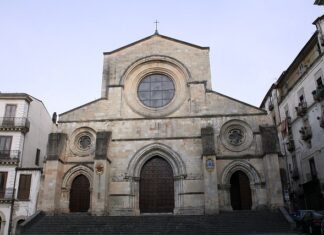 Duomo di Cosenza, cattedrale (Patrimonio Unesco)