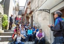 Prof. Rosario Chimirri insieme alla associazione città visibili alla scoparte dei paesi di Calabria
