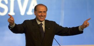 Silvio Berlusconi, Comizio, politica