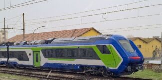 Blues, Trenitalia, treno ibrido