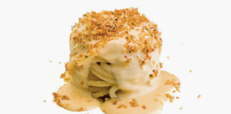 La pasta aglio e olio firmata dallo chef Antonino Cannavacciuolo