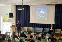 Cosenza, la Polizia Postale incontra gli studenti contro il cyberbullismo Cosenza, la Polizia Postale incontra gli studenti contro il cyberbullismo
