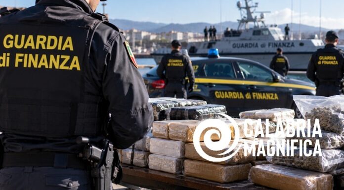 Narcotraffico internazionale, quattro arresti tra Calabria e Sicilia Guardia di Finanza, droga, narcotraffico (immagine archivio Calabriamagnifica.it)