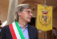 A Vittorio Sgarbi il Premio Speciale “Badolato di Calabria contro lo spopolamento” Vittorio Sgarbi