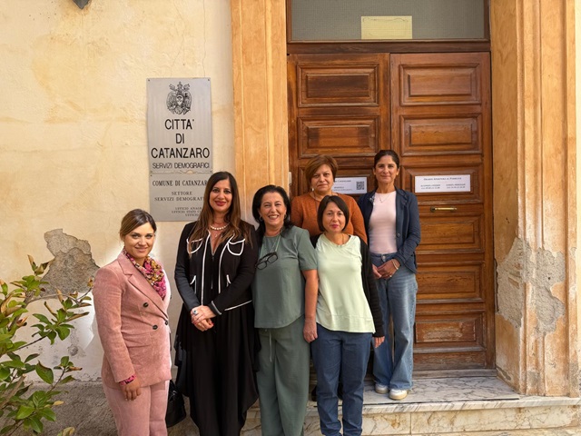 Catanzaro, anagrafe aperta domenica per le donne Catanzaro, anagrafe aperta domenica per le donne